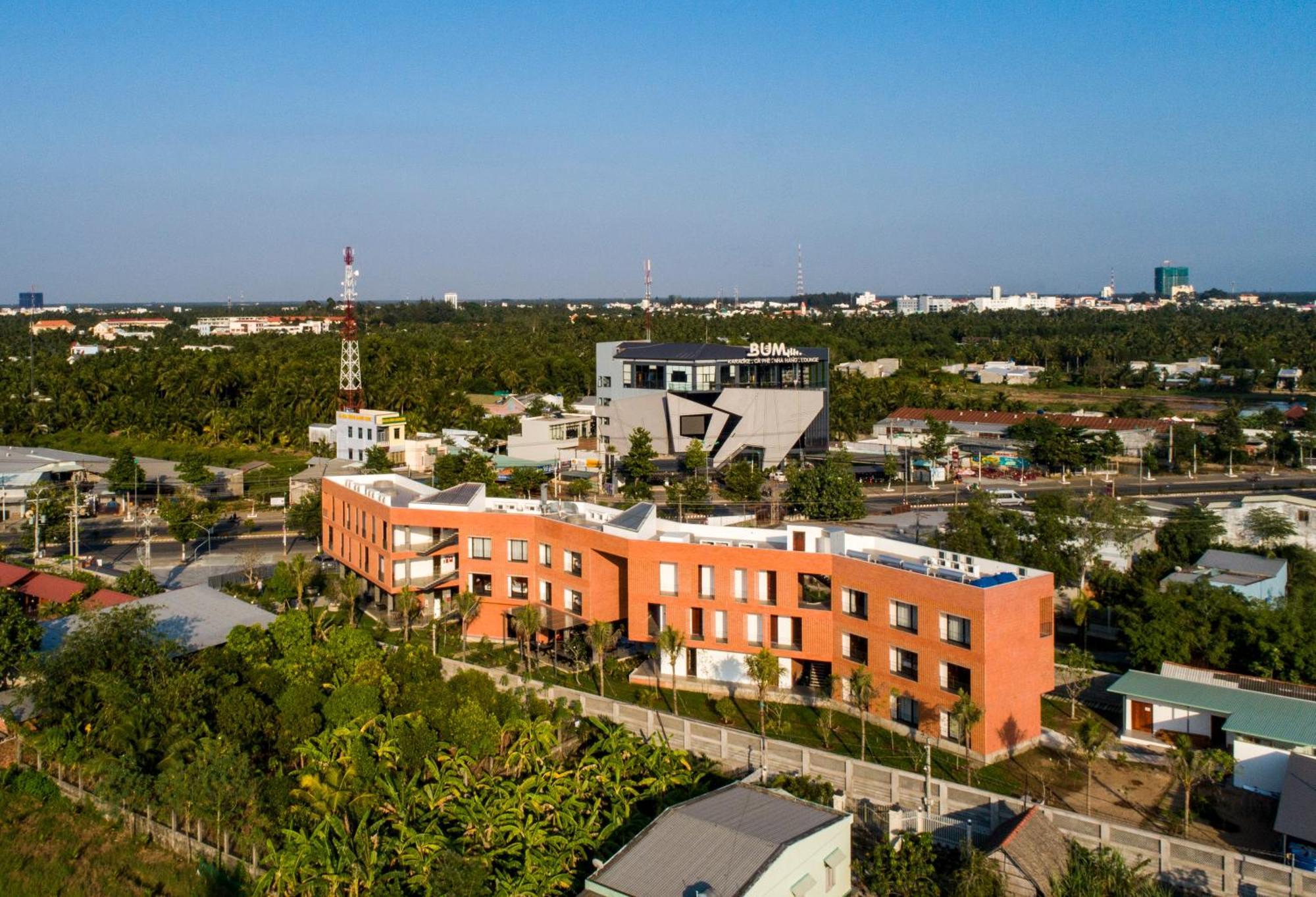 khách sạn Huỳnh Thảo Hotel Ben Tre Exterior foto