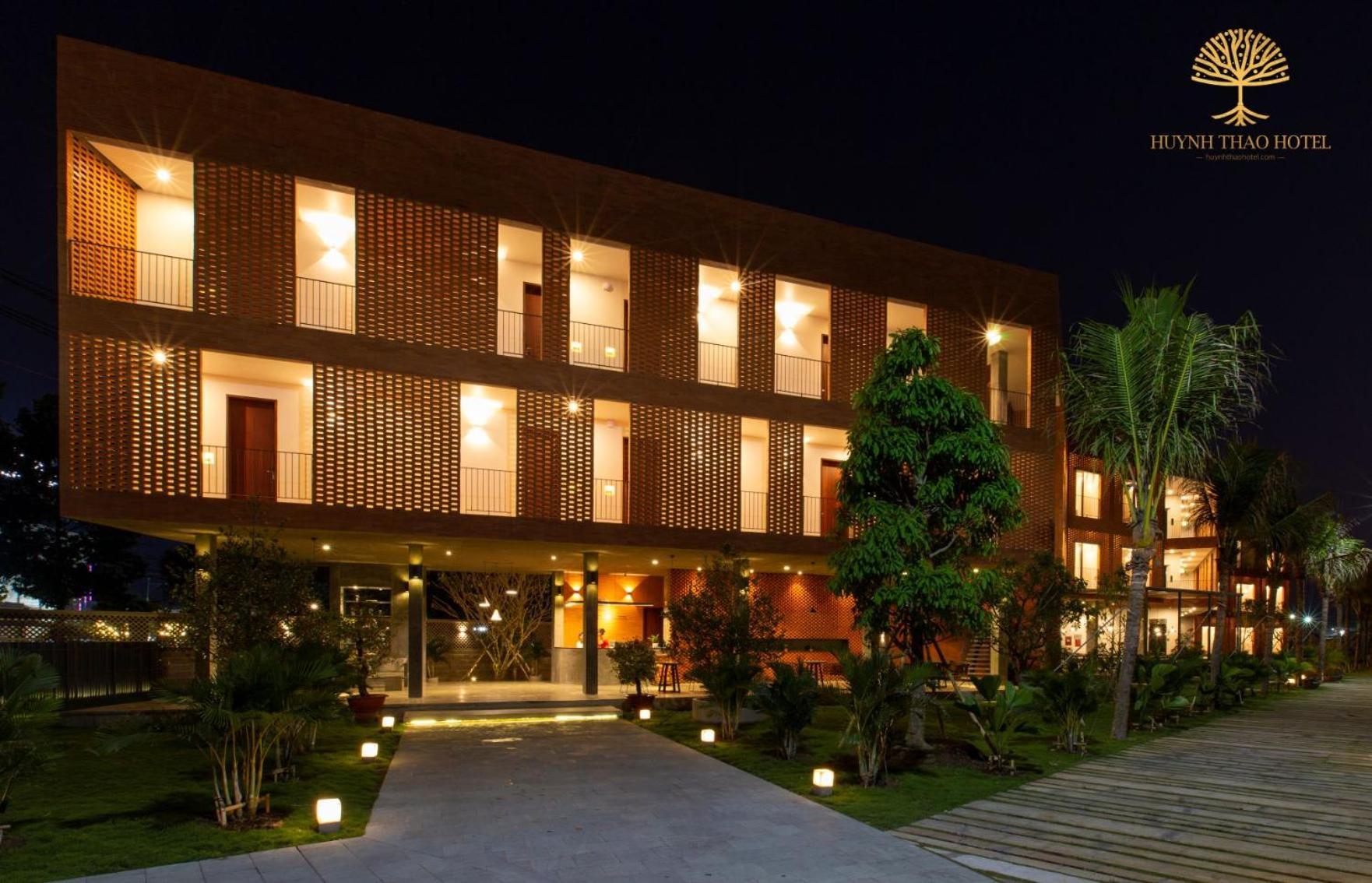 khách sạn Huỳnh Thảo Hotel Ben Tre Exterior foto